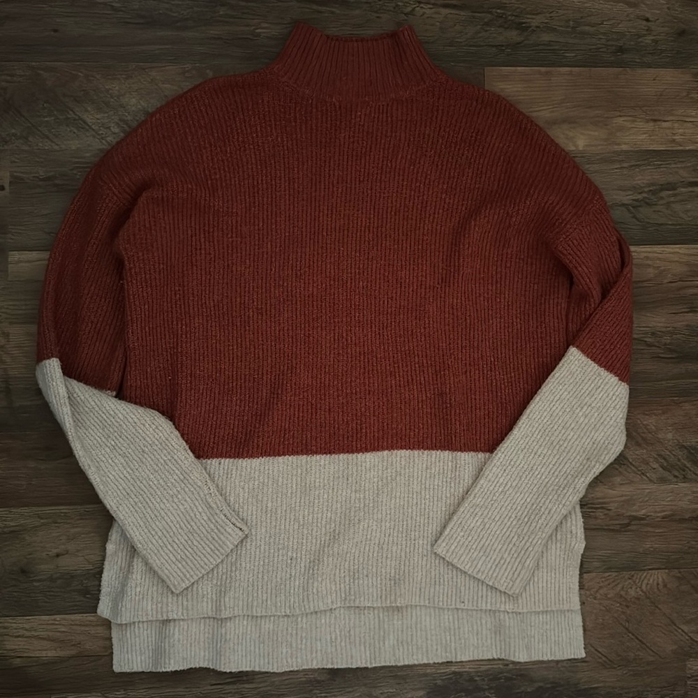Large Olive & Oak Cream and Coral Sweater